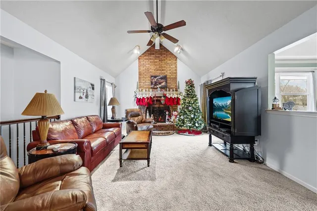 $325,000 | 2401 London Drive, Blue Springs, MO 64015