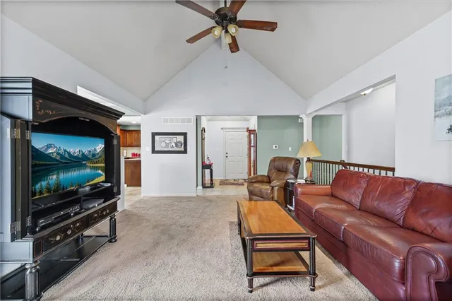 $325,000 | 2401 London Drive, Blue Springs, MO 64015