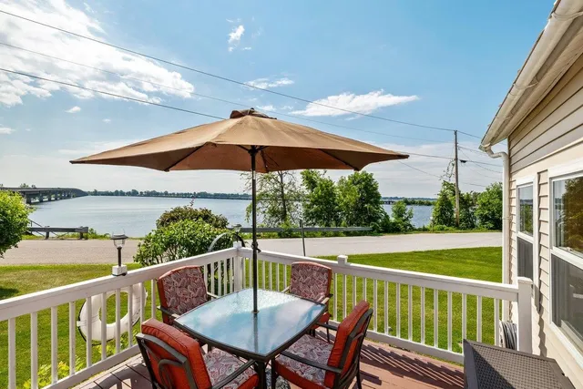 $359,000 | 423 East Alburgh Road, Alburgh, VT 05440