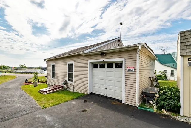 $359,000 | 423 East Alburgh Road, Alburgh, VT 05440