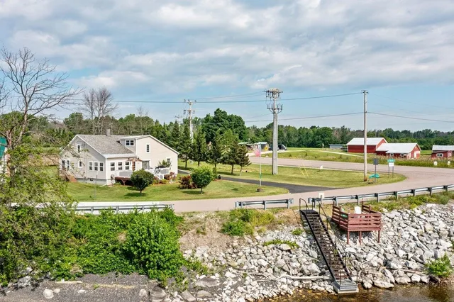 $359,000 | 423 East Alburgh Road, Alburgh, VT 05440