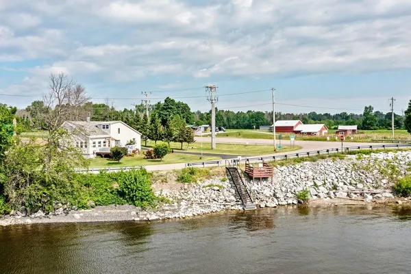 $339,900 | 423 East Alburgh Road, Alburgh, VT 05440