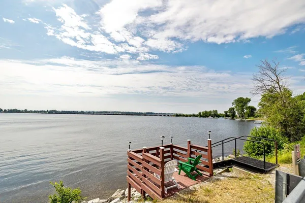 $339,900 | 423 East Alburgh Road, Alburgh, VT 05440