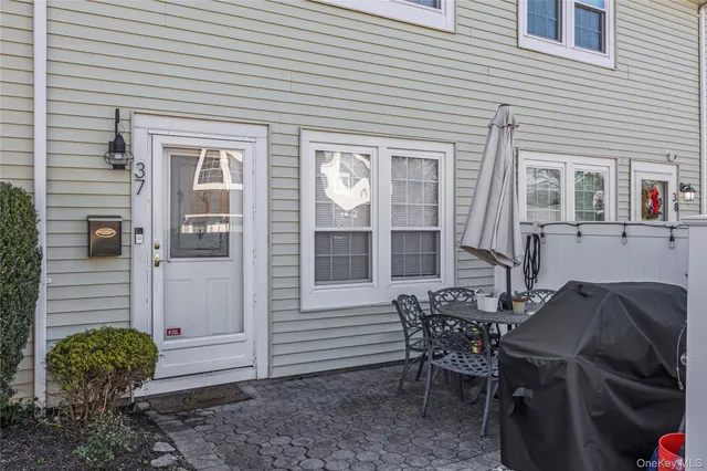 $549,000 | 37 Whalers Cove Drive, Unit 37, Babylon, NY 11702