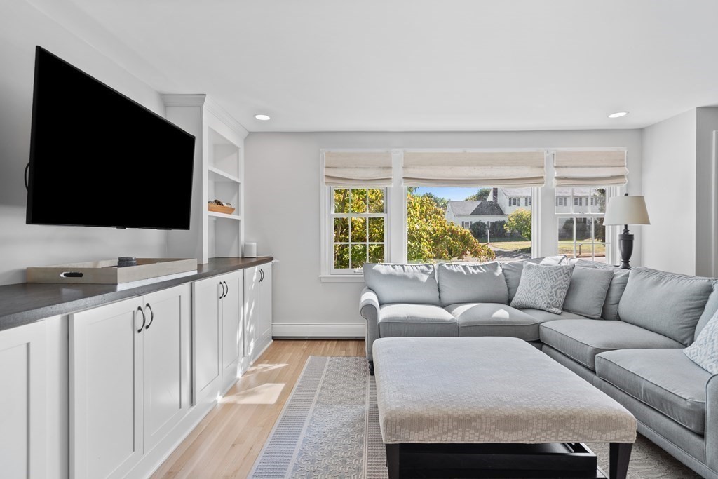 6 Langdon Road Natick, MA 01760 - Photo 7 of 31 Gallery Image 7