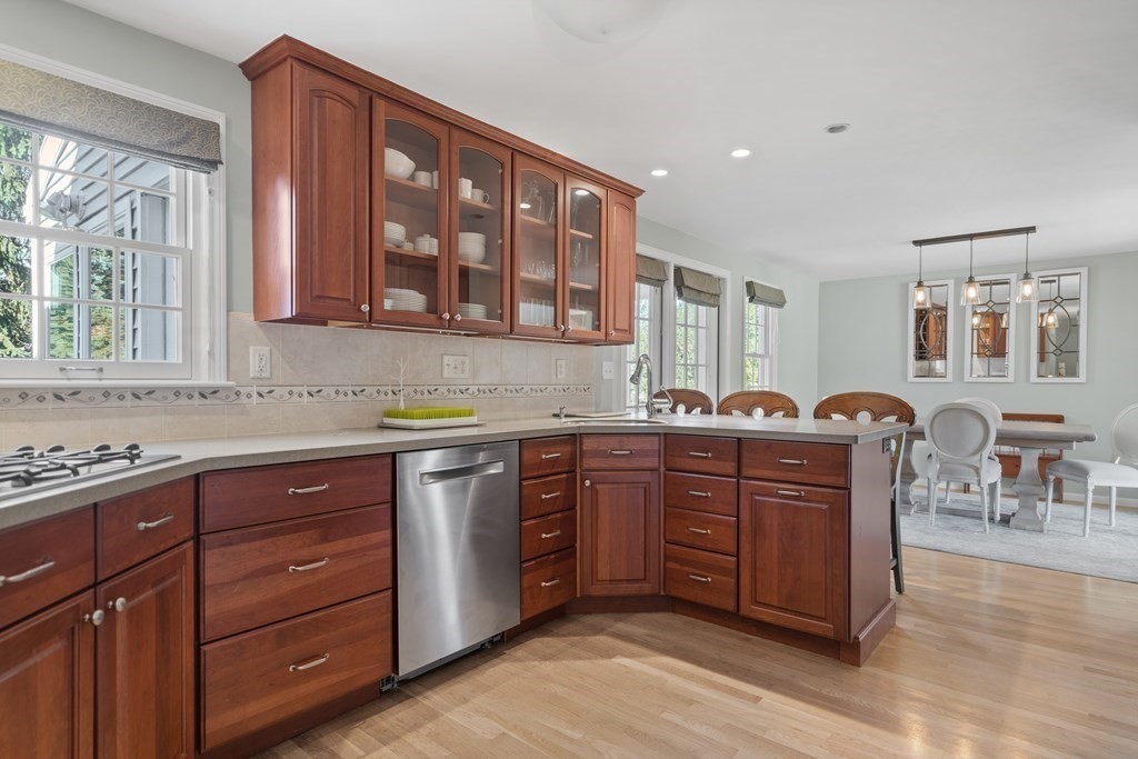 6 Langdon Road Natick, MA 01760 - Photo 9 of 31 Gallery Image 9