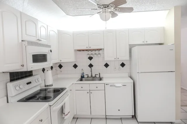 $320,000 | 4520 Feivel Road, Unit 49, West Palm Beach, FL 33417