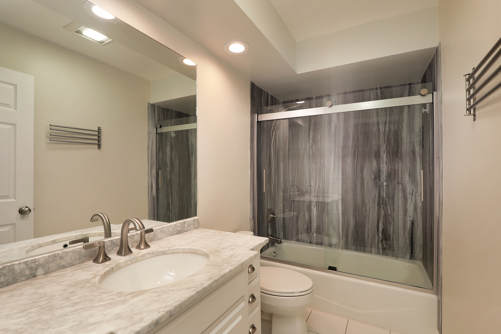 1150 Meadow Road Northbrook, IL 60062 - Photo 14 of 17 Gallery Image 14