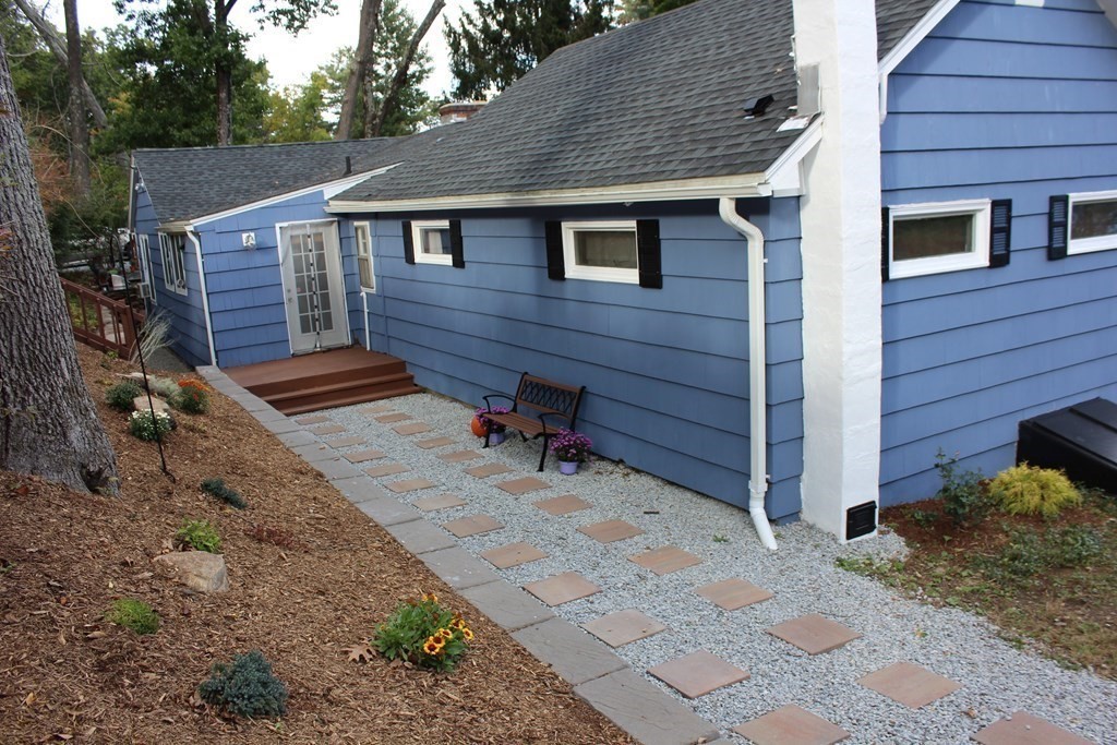 36 Overlook Road Holland, MA 01521 - Photo 5 of 37