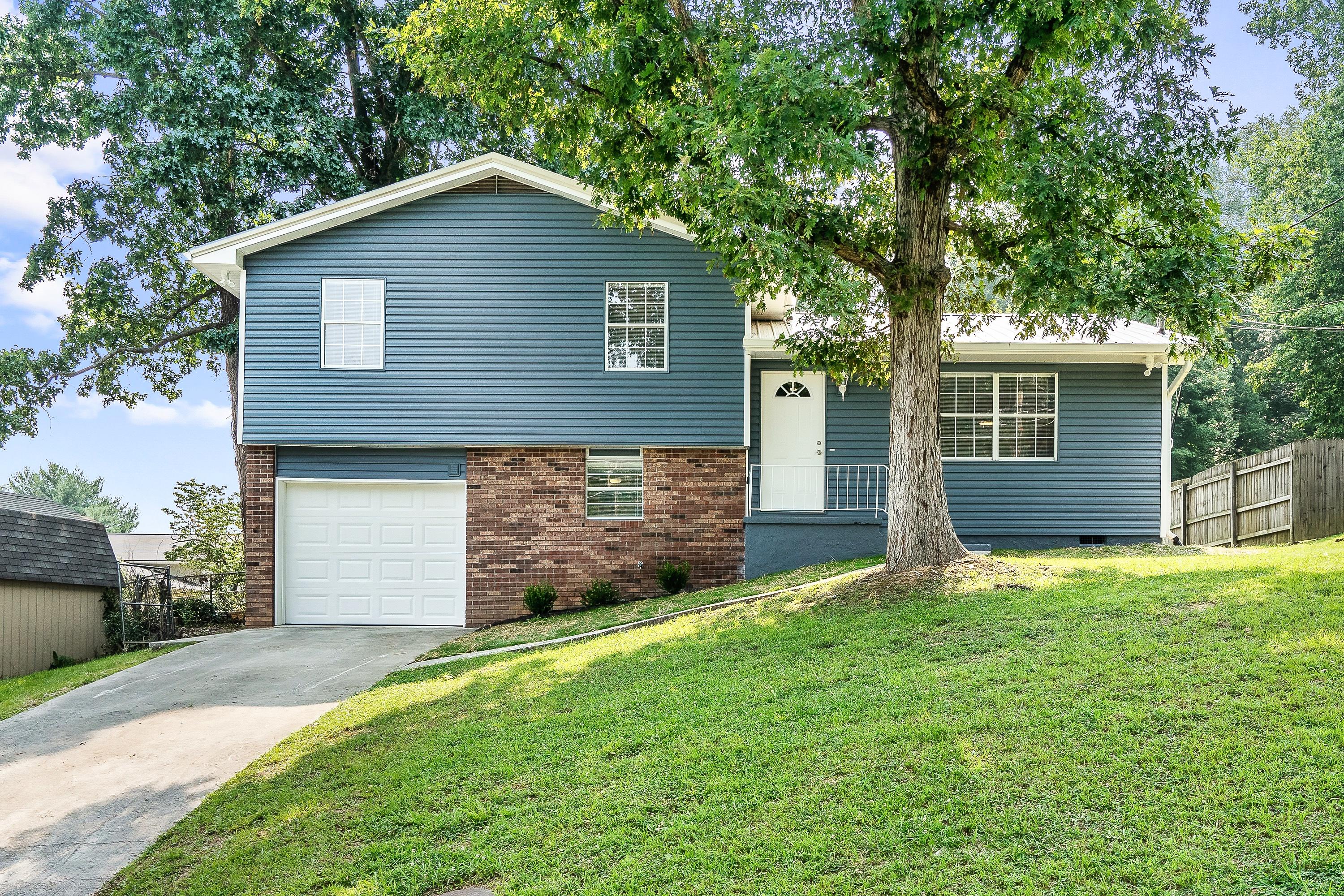 4412 Damas Road Knoxville, TN 37921 - Photo 1 of 16 4412D-1