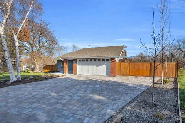 $1,250,000 | 936 North Arlington Drive, Eagle, ID 83616