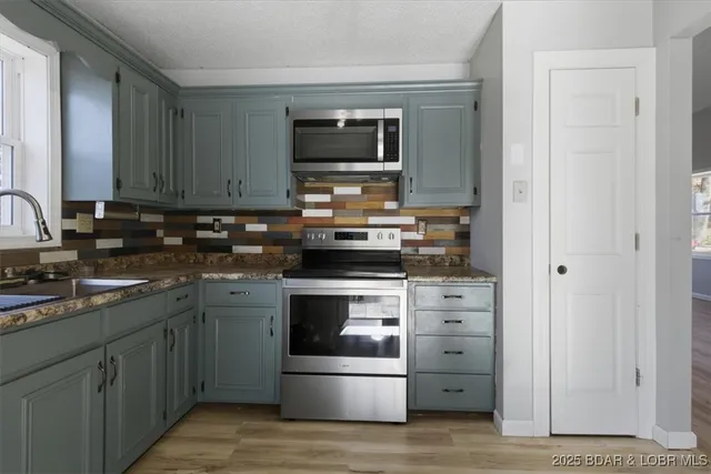 $355,000 | 3 Leisure Road, Eldon, MO 65026