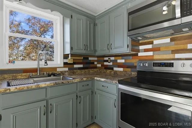 $355,000 | 3 Leisure Road, Eldon, MO 65026