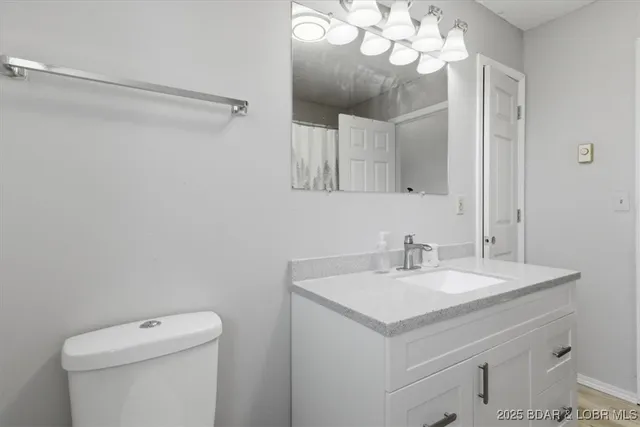 $355,000 | 3 Leisure Road, Eldon, MO 65026