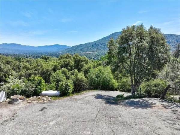 $549,000 | 46535 Eastwood Drive North, Oakhurst, CA 93644