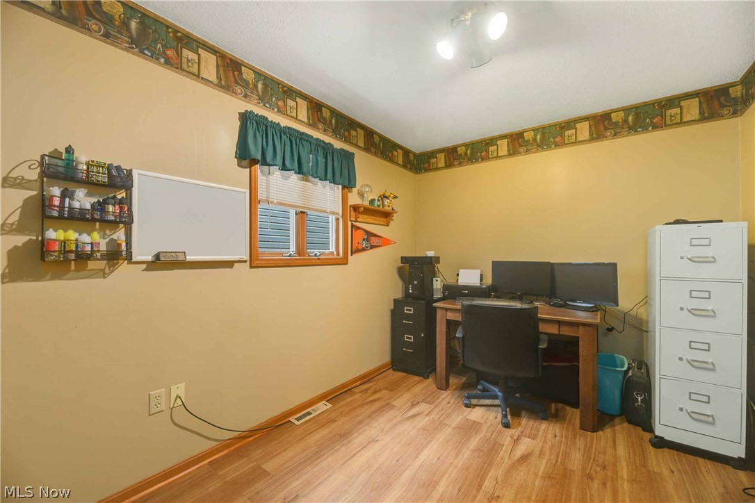 5631 Lear Nagle Road North Ridgeville, OH 44039 - Photo 10 of 34