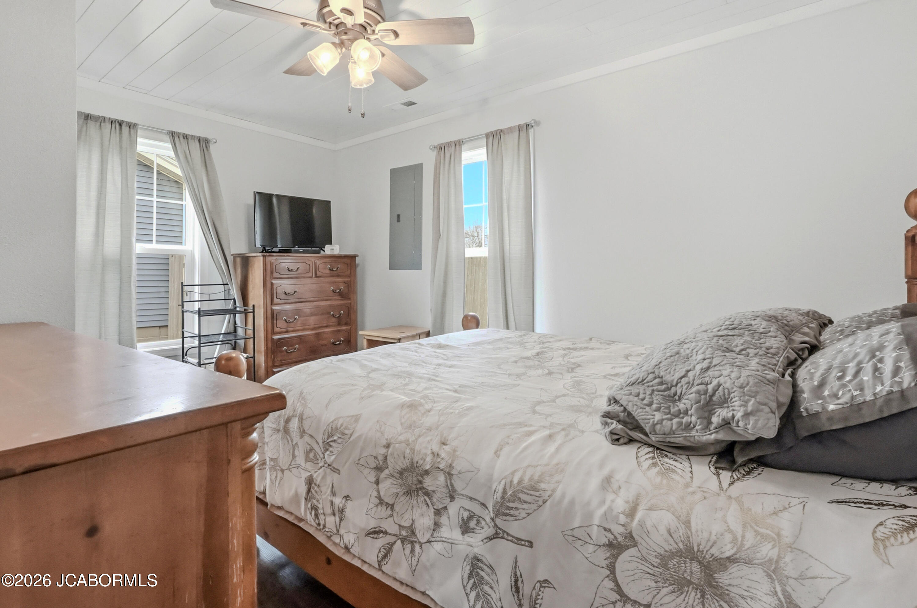 417 Garfield Avenue Moberly, MO 65270 - Photo 6 of 17 Main Bedroom
