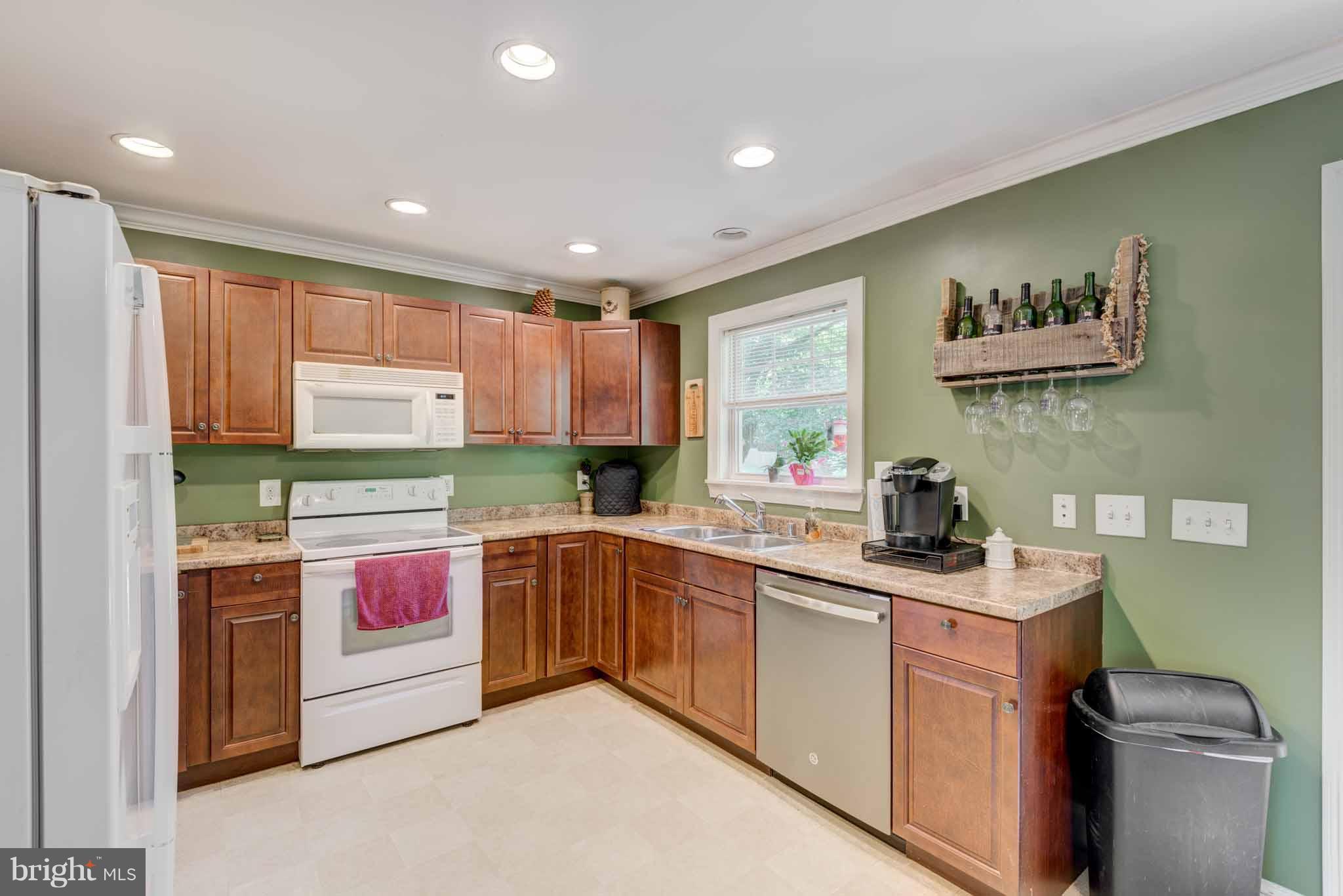 711 Rolling Ridge Drive Westminster, MD 21157 - Photo 20 of 29 Kitchen