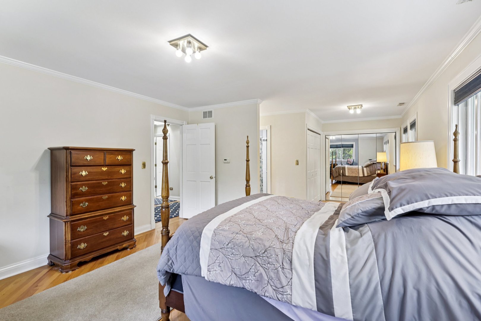 1531 Lincoln Street Evanston, IL 60201 - Photo 20 of 53