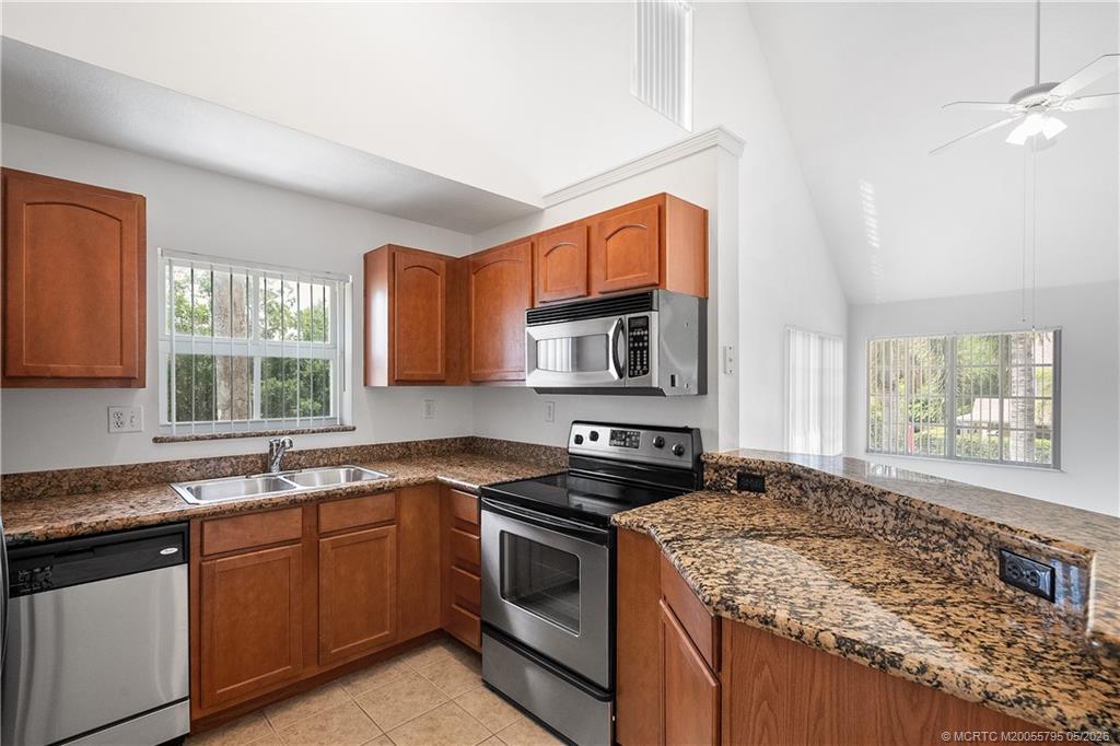 1575 Southeast Pomeroy Street, Unit 85 Stuart, FL 34997 - Photo 8 of 23