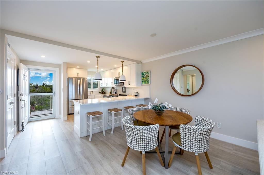 29 High Point Circle East, Unit 403 Naples, FL 34103 - Photo 11 of 50