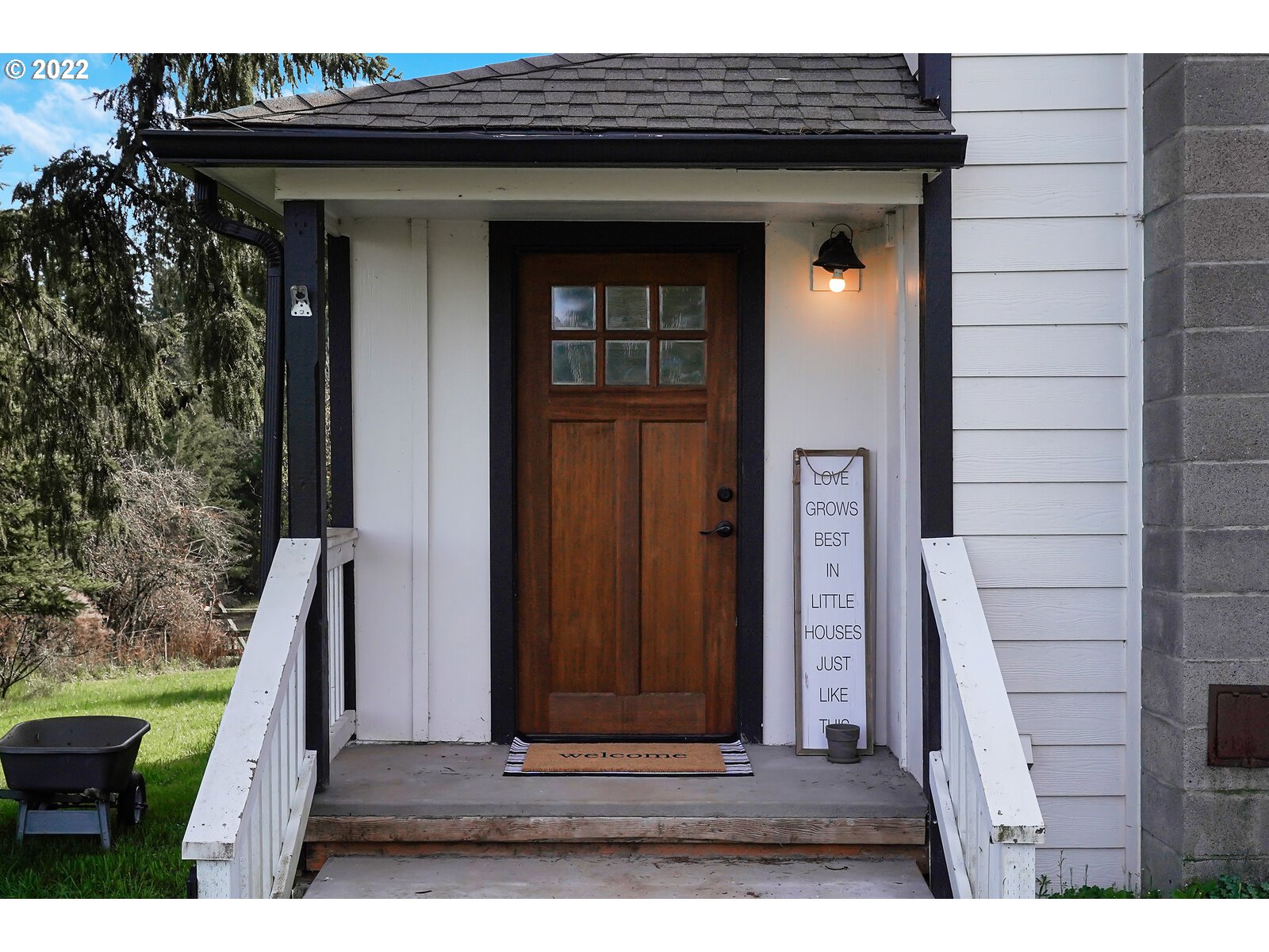 15030 Oakdale Road Dallas, OR 97338 - Photo 2 of 30