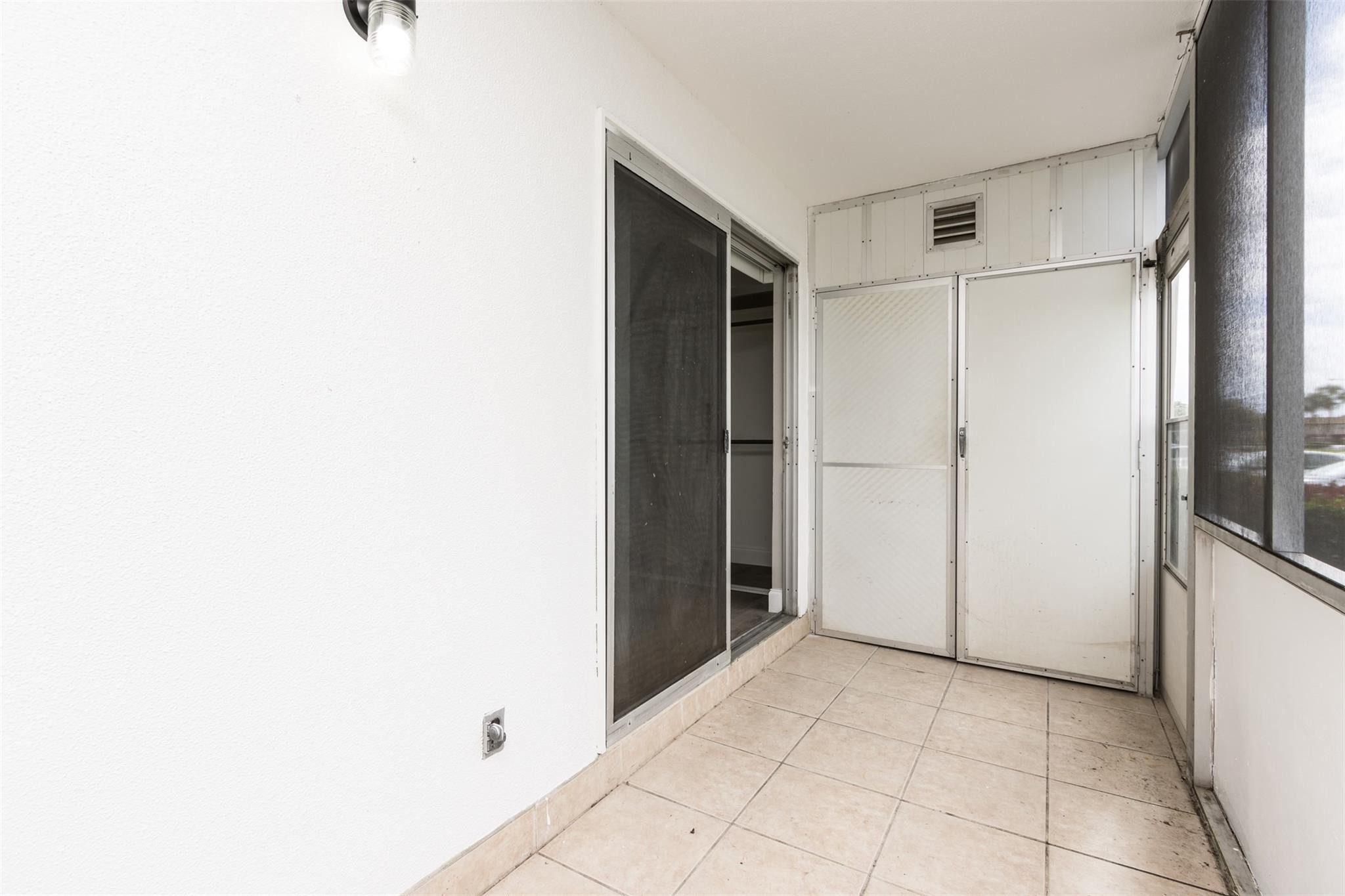 346 Monaco Way, Unit 346 Delray Beach, FL 33446 - Photo 26 of 33 Photo 26