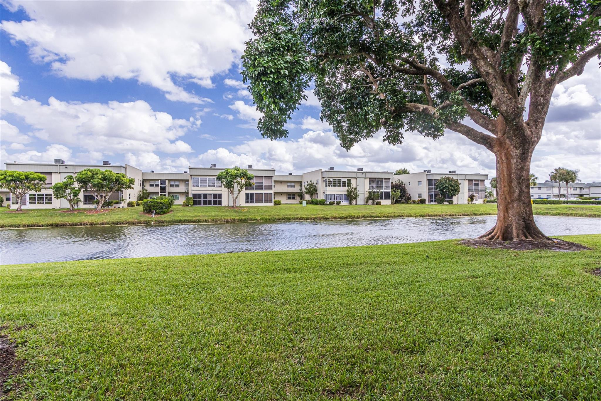 346 Monaco Way, Unit 346 Delray Beach, FL 33446 - Photo 28 of 33 Photo 28