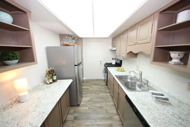 $1,900 | 6851 Roswell Road, Unit D15, Atlanta, GA 30328