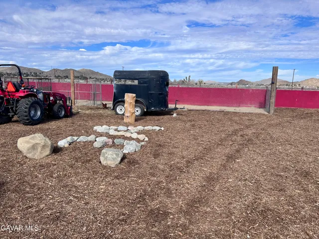 $250,000 | 171 Ste Vic Ave Q2, Palmdale, CA 93591