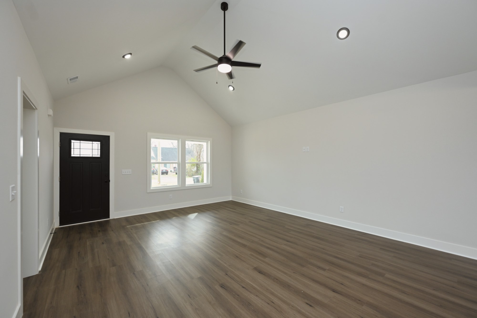 1609 A Elizabeth Road Nashville, TN 37218 - Photo 7 of 38