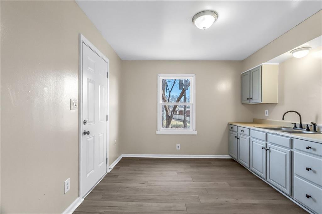 1309 South Main Street Independence, MO 64055 - Photo 8 of 26