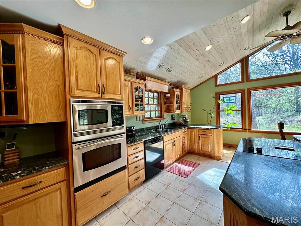 15716 County Road 5190 Rolla, MO 65401 - Photo 17 of 70