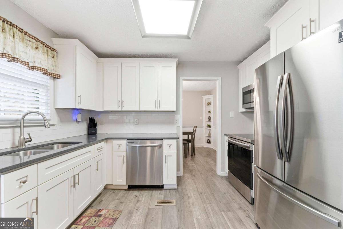 11846 Pine Needle Lane Hampton, GA 30228 - Photo 12 of 30