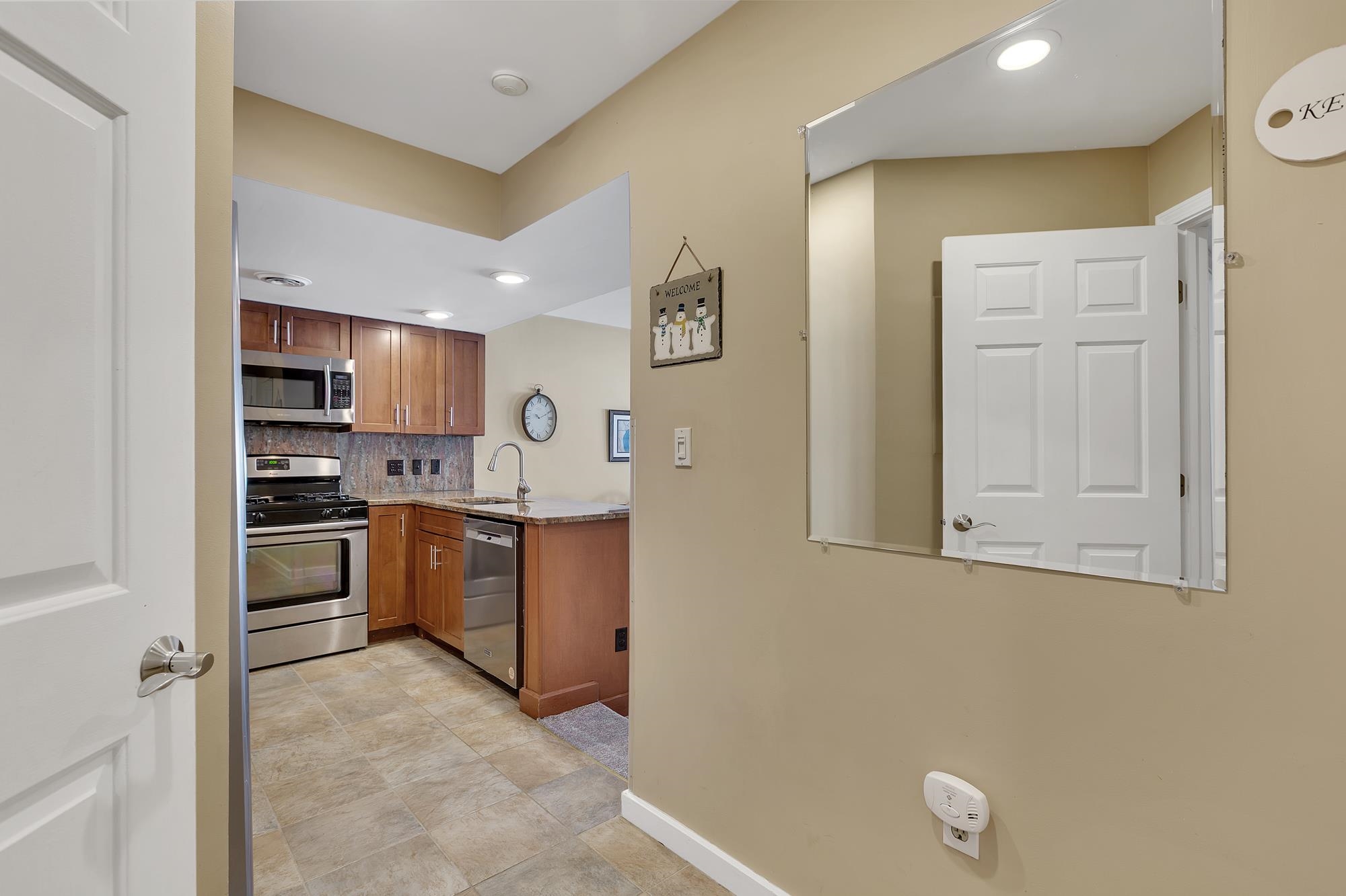 91 White Loop, Unit G103 Ludlow, VT 05149 - Photo 6 of 42