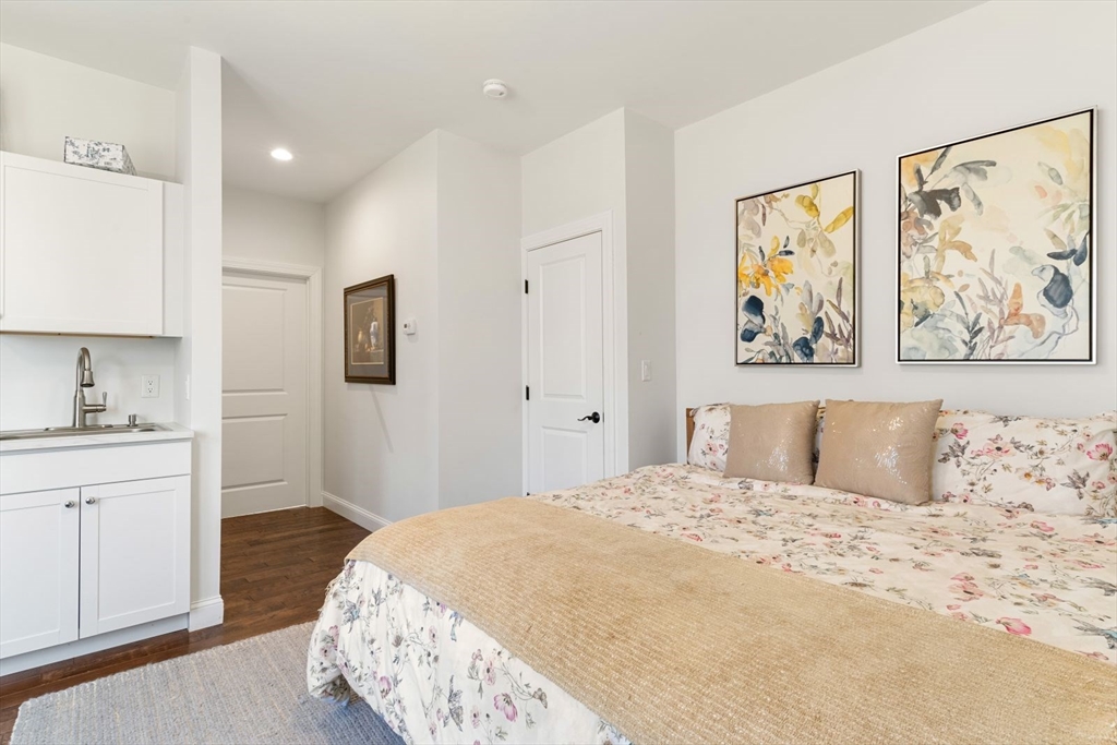21 Cliff Road Hingham, MA 02043 - Photo 23 of 36 Gallery Image 23