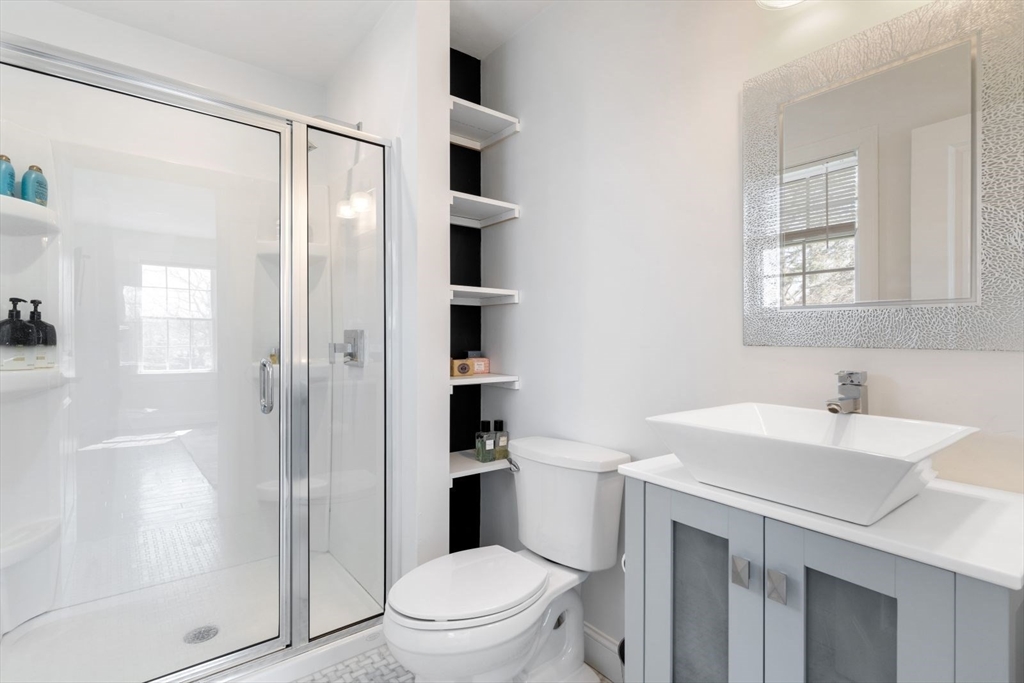 21 Cliff Road Hingham, MA 02043 - Photo 29 of 36 Gallery Image 29