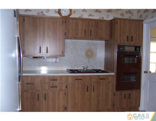67 Preston Road Colonia, NJ 07067 - Photo 5 of 16 Gallery Image 5