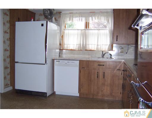67 Preston Road Colonia, NJ 07067 - Photo 6 of 16 Gallery Image 6