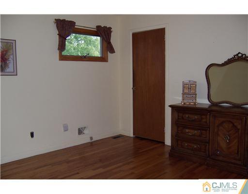 67 Preston Road Colonia, NJ 07067 - Photo 7 of 16 Gallery Image 7