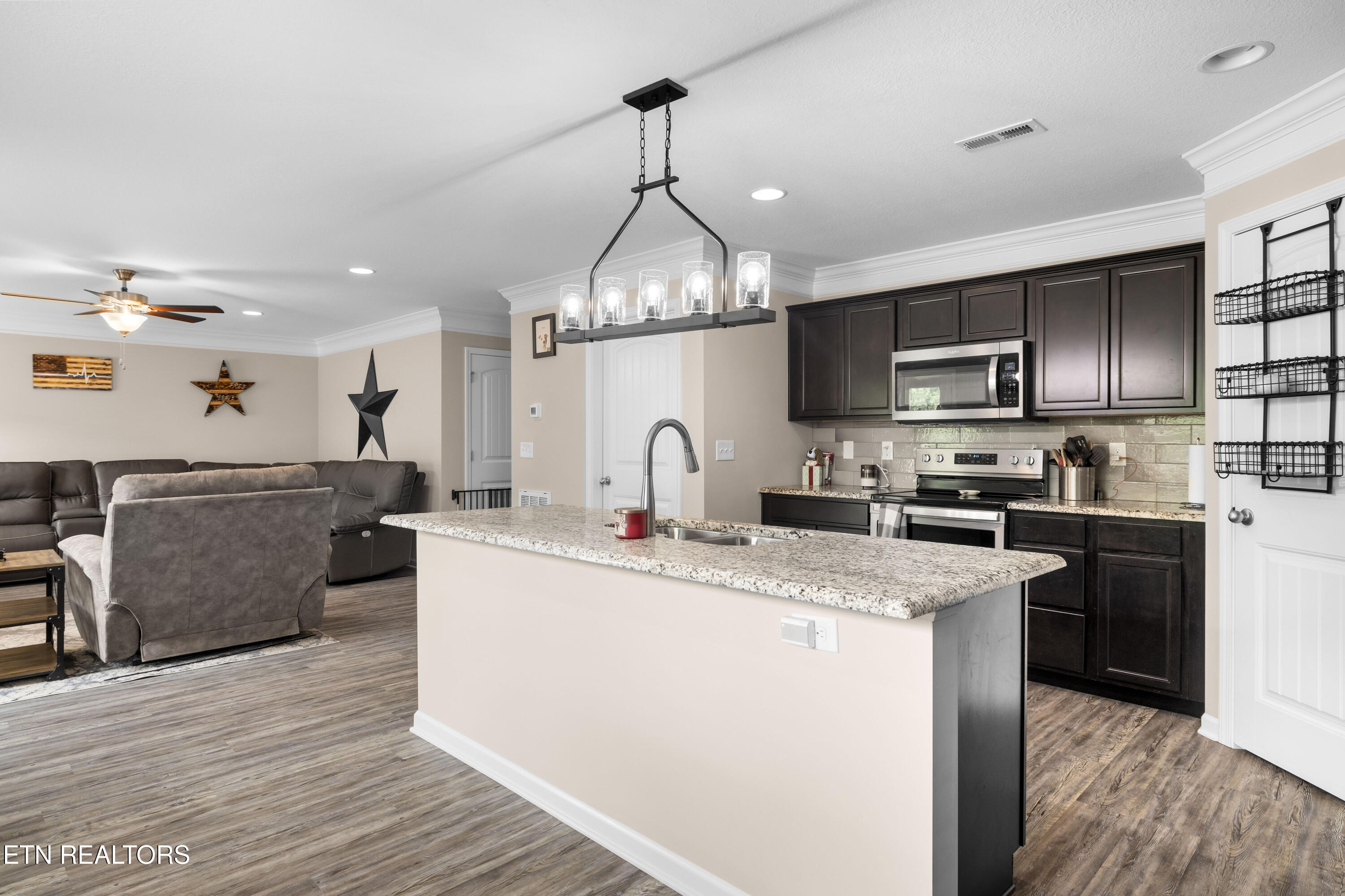 5811 Rain Cloud Road Knoxville, TN 37918 - Photo 8 of 35 5811RainCloudRd-15