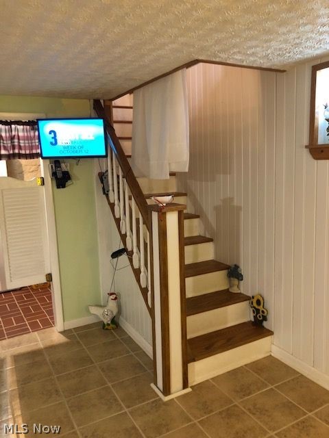 415 Commerce Street Wellsburg, WV 26070 - Photo 9 of 34