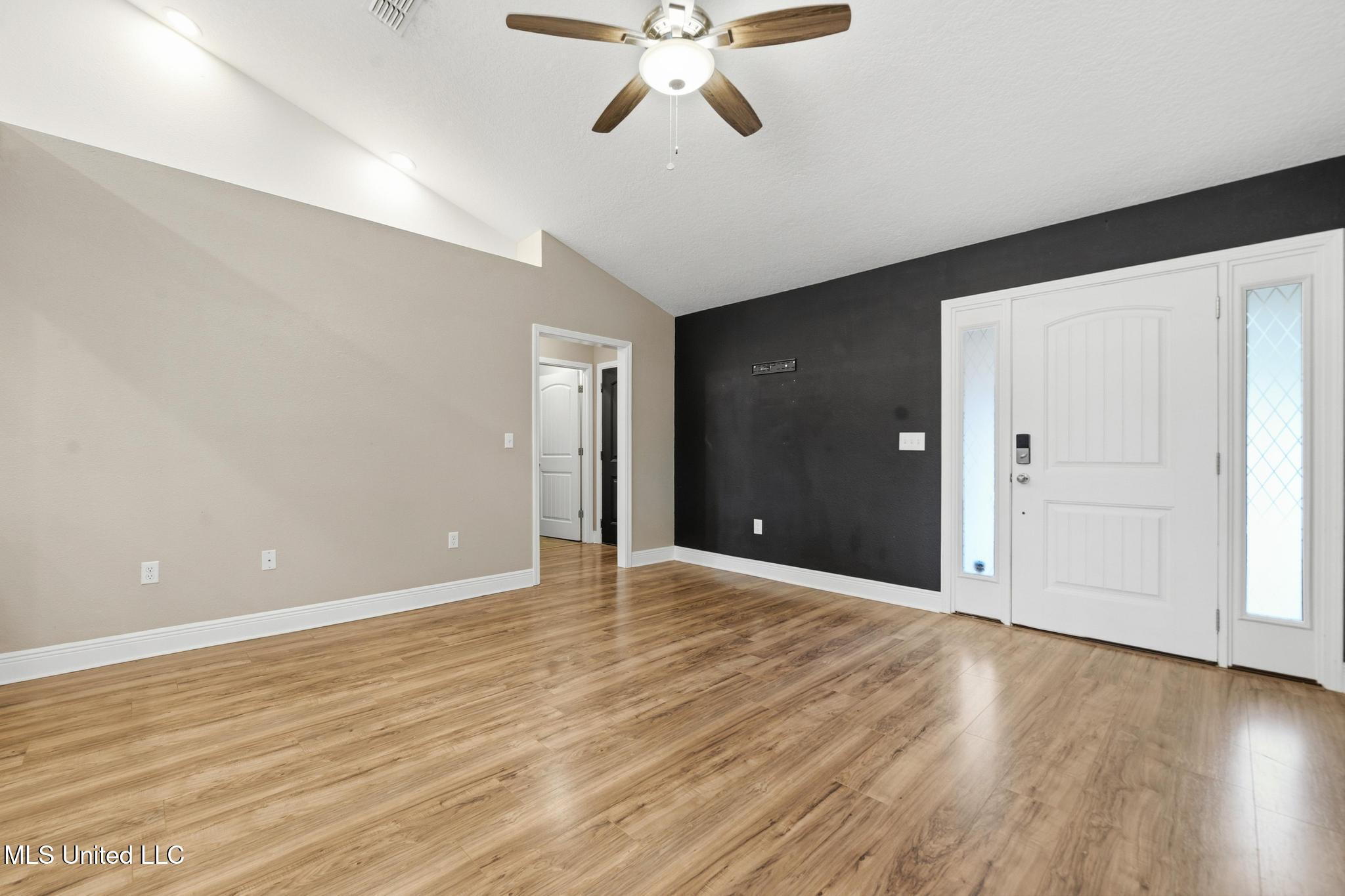 19619 Waltrip Way Saucier, MS 39574 - Photo 4 of 17 004