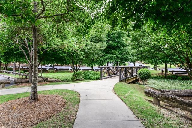 10601 Wildlife Road Charlotte, NC 28278 - Photo 18 of 31