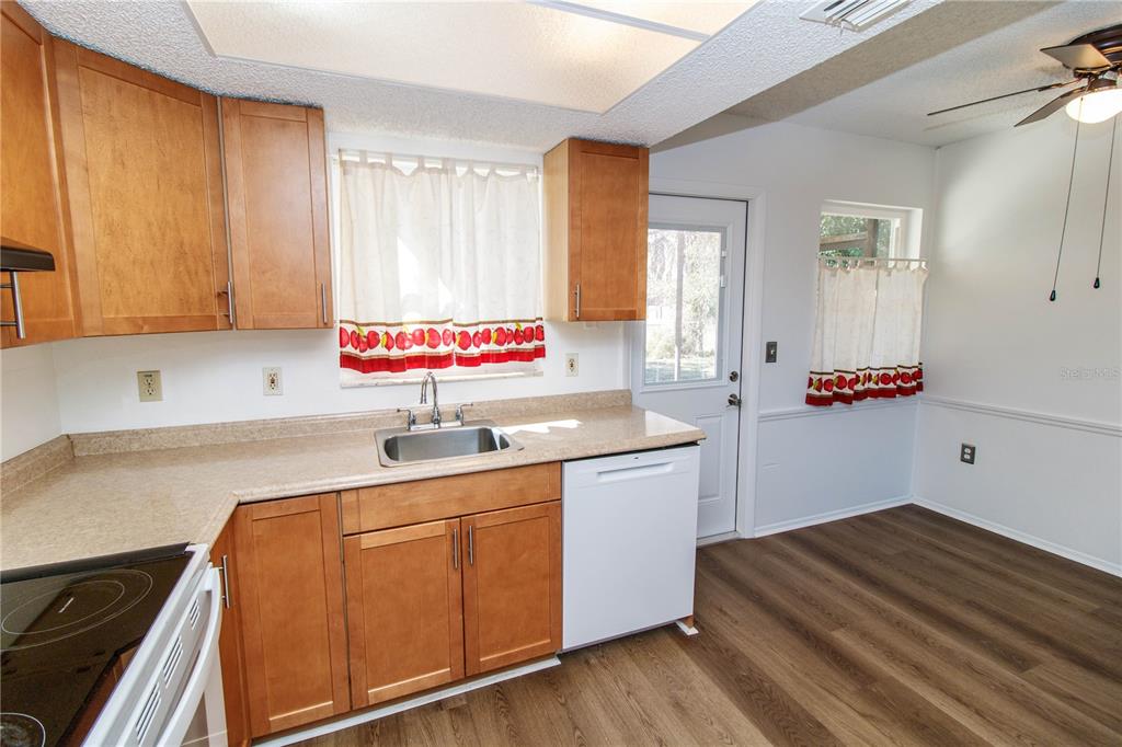 8836 Huntsman Lane Port Richey, FL 34668 - Photo 6 of 42