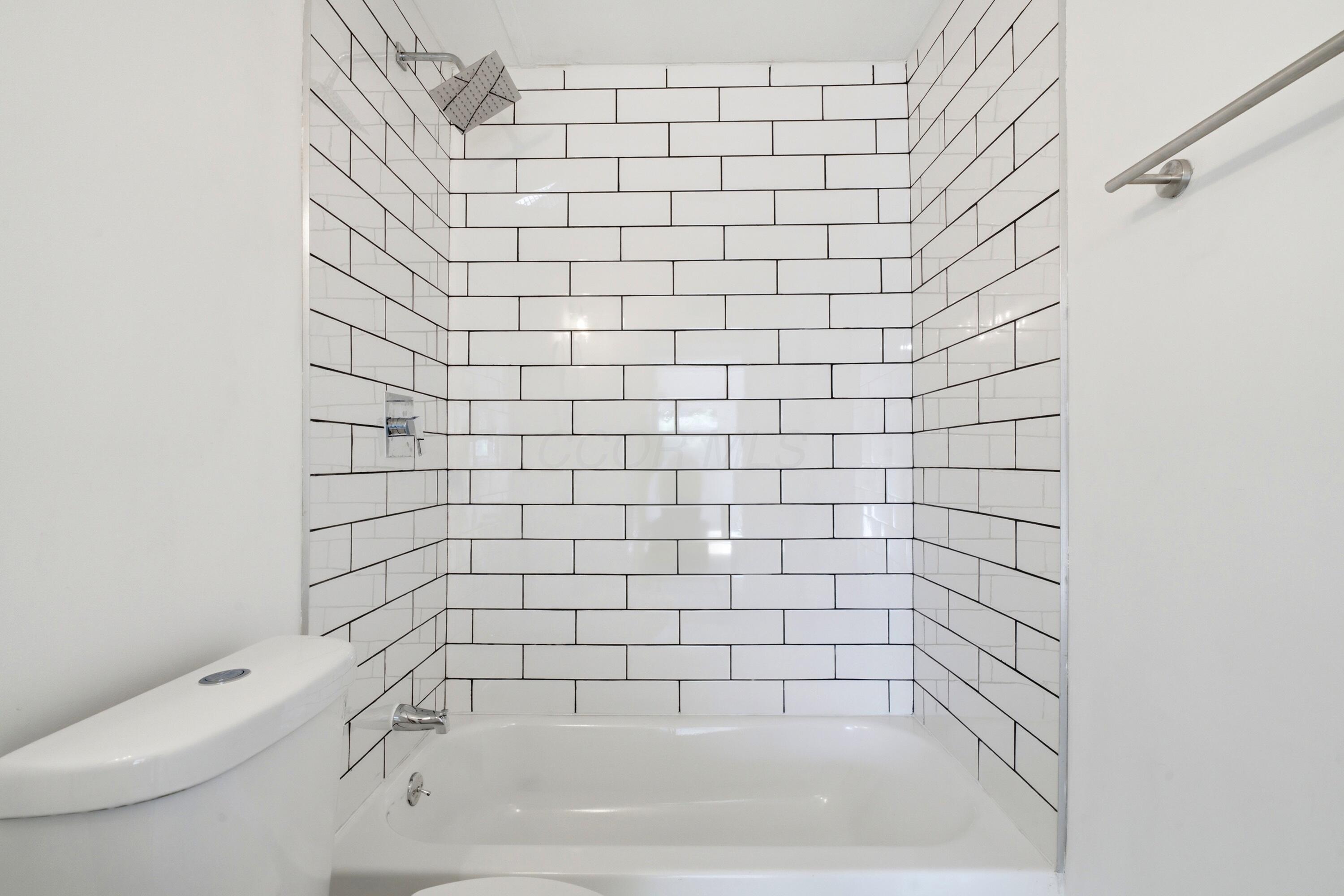 118 South Hampton Road Columbus, OH 43213 - Photo 11 of 29 dsc06471