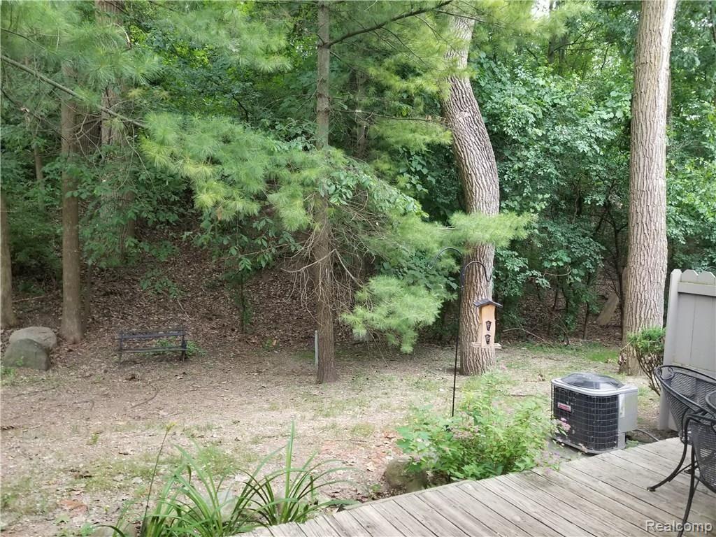 1272 Windmill Court Rochester Hills, MI 48306 - Photo 14 of 19