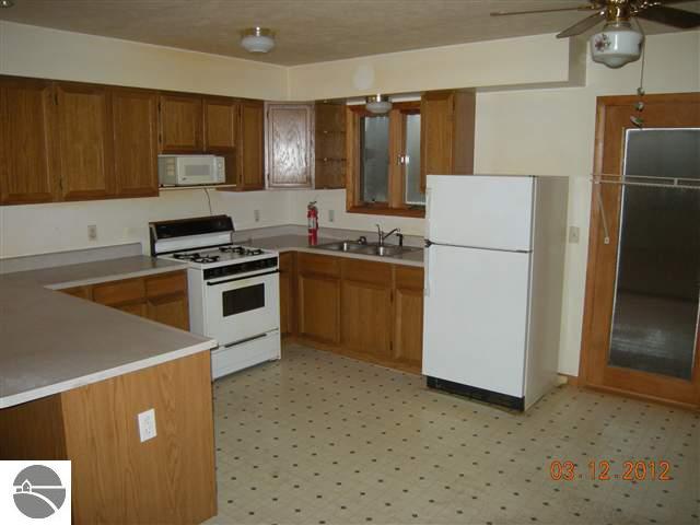 1235 North Betsie River Road Interlochen, MI 49643 - Photo 7 of 15 1733957-6.JPG