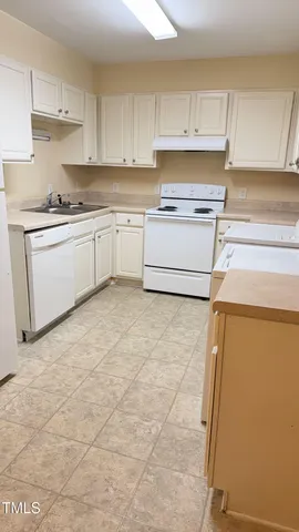 $1,100 | 203 East Ransom Street, Unit 1A, Fuquay-Varina, NC 27526