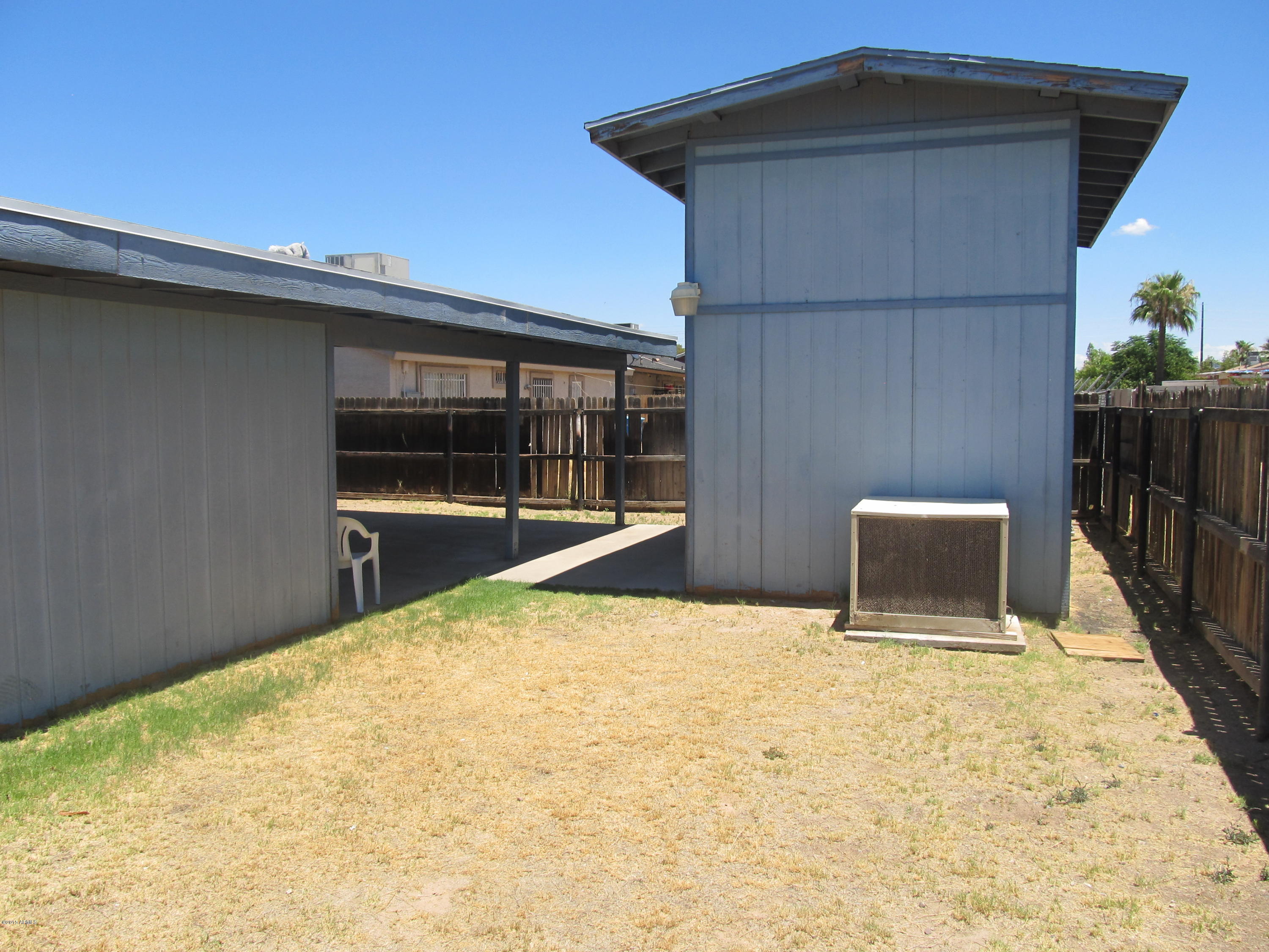 1601 West Carson Road Phoenix, AZ 85041 - Photo 19 of 20 Workshop 1